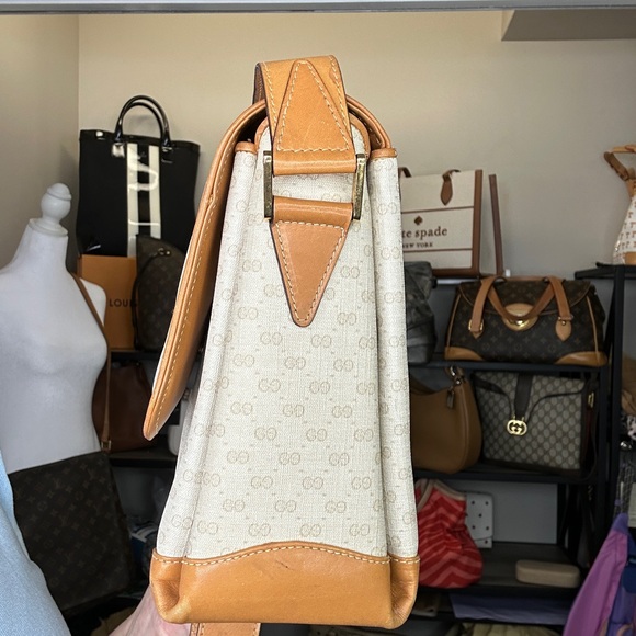 Vintage Gucci Micro GG Canvas Flap Shoulder Messenger Bag Tan Leather w/ COA - Picture 6 of 11